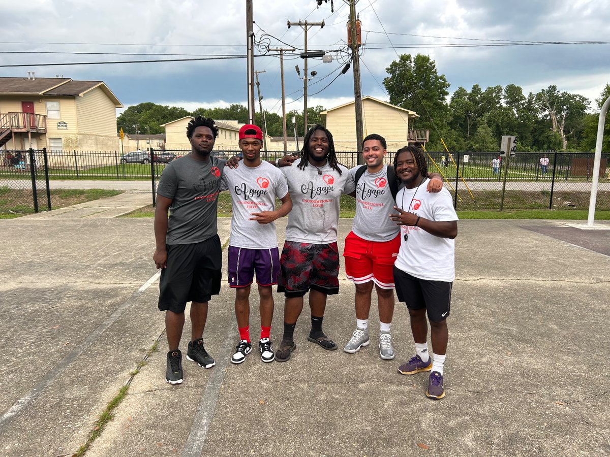 Mr__Wiltz's tweet photo. Breaux Bridge, Louisiana: The Place that made me who I am❤️💯🫶🏼 

2nd Annual Agape Hoop For Change was an amazing success! For the people, for the community, for the city.. all love ❤️

And, as usual, we just getting started #Exit109 #ParadeInsideMyCity #Louisiana #AgapeLove https://t.co/EzGFk6Br3G