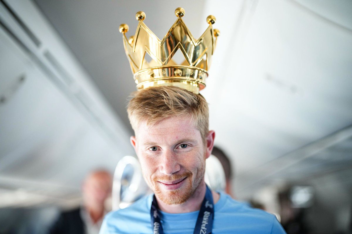 KDB_HQ's tweet photo. De bruyne 👑 💙 https://t.co/TI6o1ycFQO