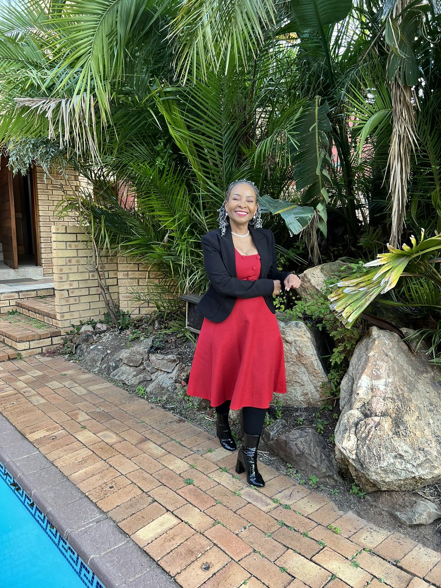FabAcademic's tweet photo. “The quality of your life does not depend on your clothes, car, or home, but on how peaceful and joyful you are”

Happy Sunday❤️ https://t.co/6il4PnbWEd