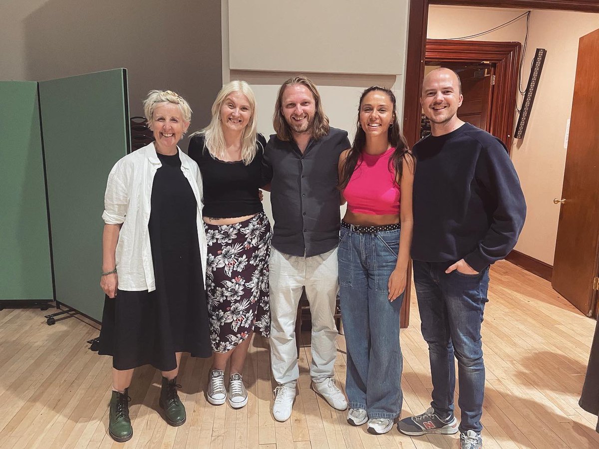 takebacktheatre's tweet photo. A fab time at #BackToTheBone festival yesterday. So proud to share a piece by the amazing @laurennicolema performed by Lauren & @DarrenJeffries1 - ace to share the stage with a diverse, thought-provoking & talented group of companies in a brilliantly curated show by Lucie Labadie https://t.co/TIW7ioLAQ3