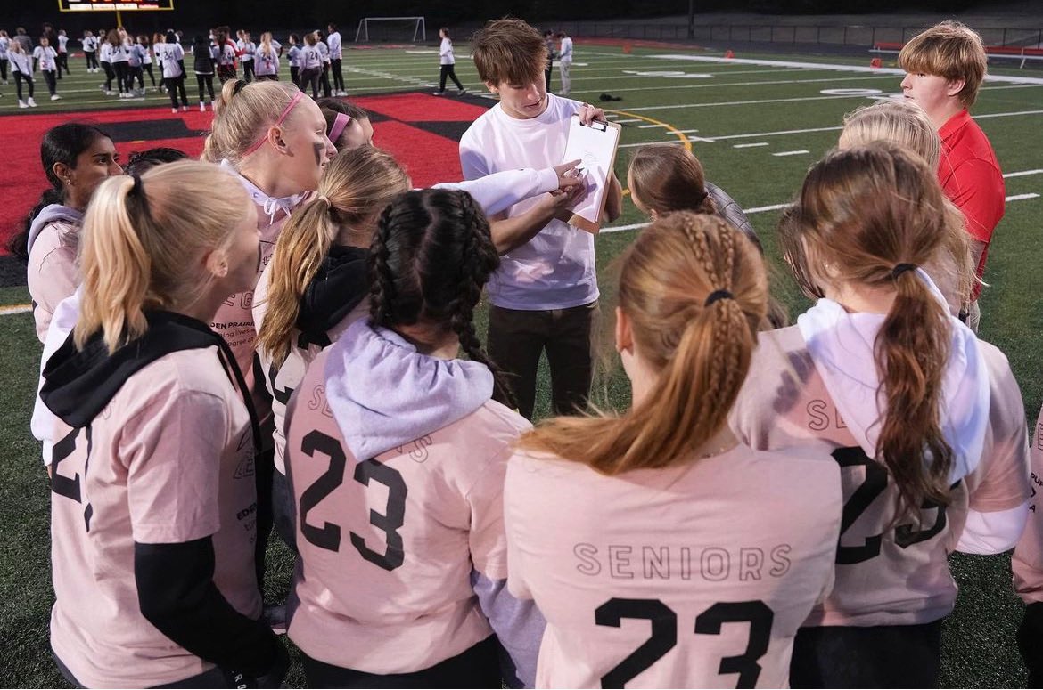 EPDECA's tweet image. Congrats to all of our members on an incredible year! Our 192 members achieved success in competition, community service, and beyond. As a chapter, we raised $11,569 through Powderpuff, had 38 ICDC qualifiers, and celebrated 4 DECA Glass winners! #GetTheEdge