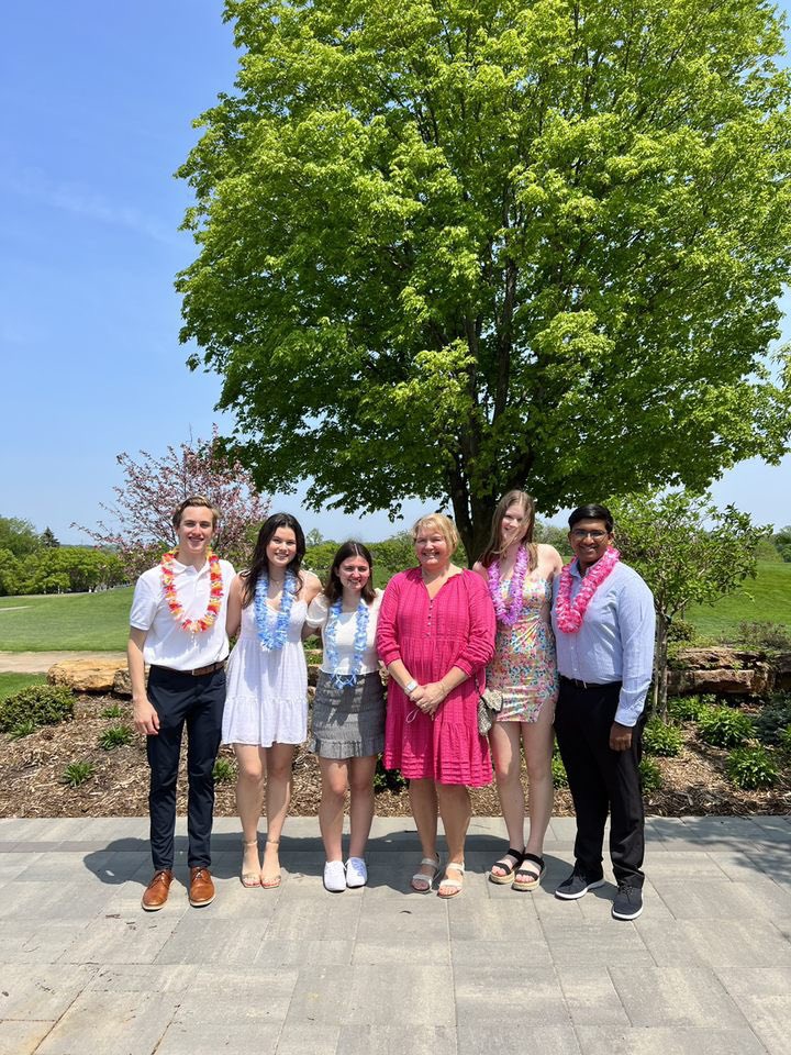 EPDECA's tweet image. Congrats to all of our members on an incredible year! Our 192 members achieved success in competition, community service, and beyond. As a chapter, we raised $11,569 through Powderpuff, had 38 ICDC qualifiers, and celebrated 4 DECA Glass winners! #GetTheEdge