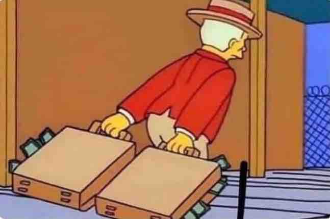 <a href="/ArbitrosAEBA/">AEBA</a> cuando consigue que gane Barça o Madrid
<a href="/ACBCOM/">Liga Endesa</a> #PlayoffLigaEndesa