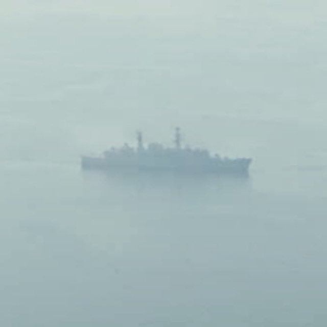 WarshipCam's tweet photo. Brazilian Navy Type 22 frigate F Rademaker (F49) (ex-HMS Battleaxe F89) leaving Rio de Janeiro, Brazil - June 11, 2023 #frademaker #f49
SRC: webcam https://t.co/zceHLPo42q