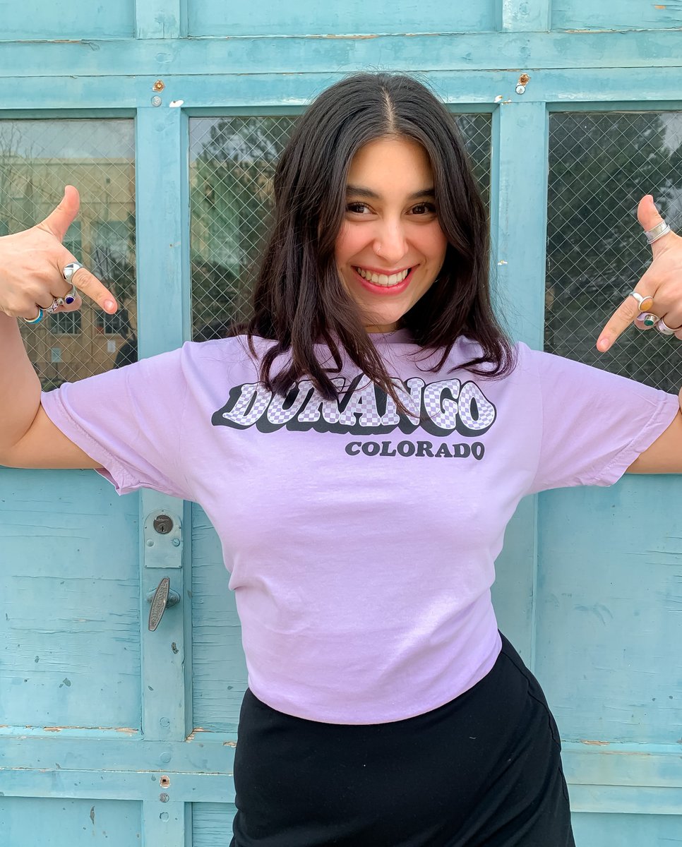 BarefootDurango's tweet photo. It's feeling like Summer! Come in and grab your new favorite Summer tee ☀️💖 #shopbarefoot #barefootdurango #durango https://t.co/A1Nz4eM0kv