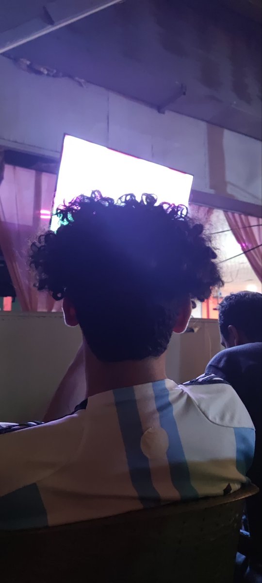 لما تروح تتفرج على ماتش وتقعد ورا بدران 
<a href="/Sasukexuwu/">The Heartbreak Kid</a>