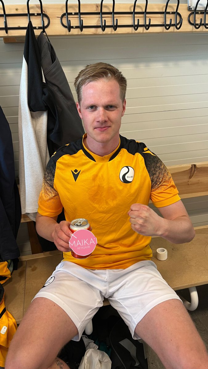 EllidiFC's tweet photo. Sterkur 1-2 sigur á erfiðum útivelli gegn Magna á Grenivík! Mörkin skoruðu Danni og Eyjó ⚽️⚽️

Maikai maður leiksins er Þröstur Sæm. Stjórnaði öftustu línu eins og herforingi og hjálpaði okkur að sigla 3 stigum heim! 

Óóó Elliði! 🤍🧡 https://t.co/TRtaU6GhWO