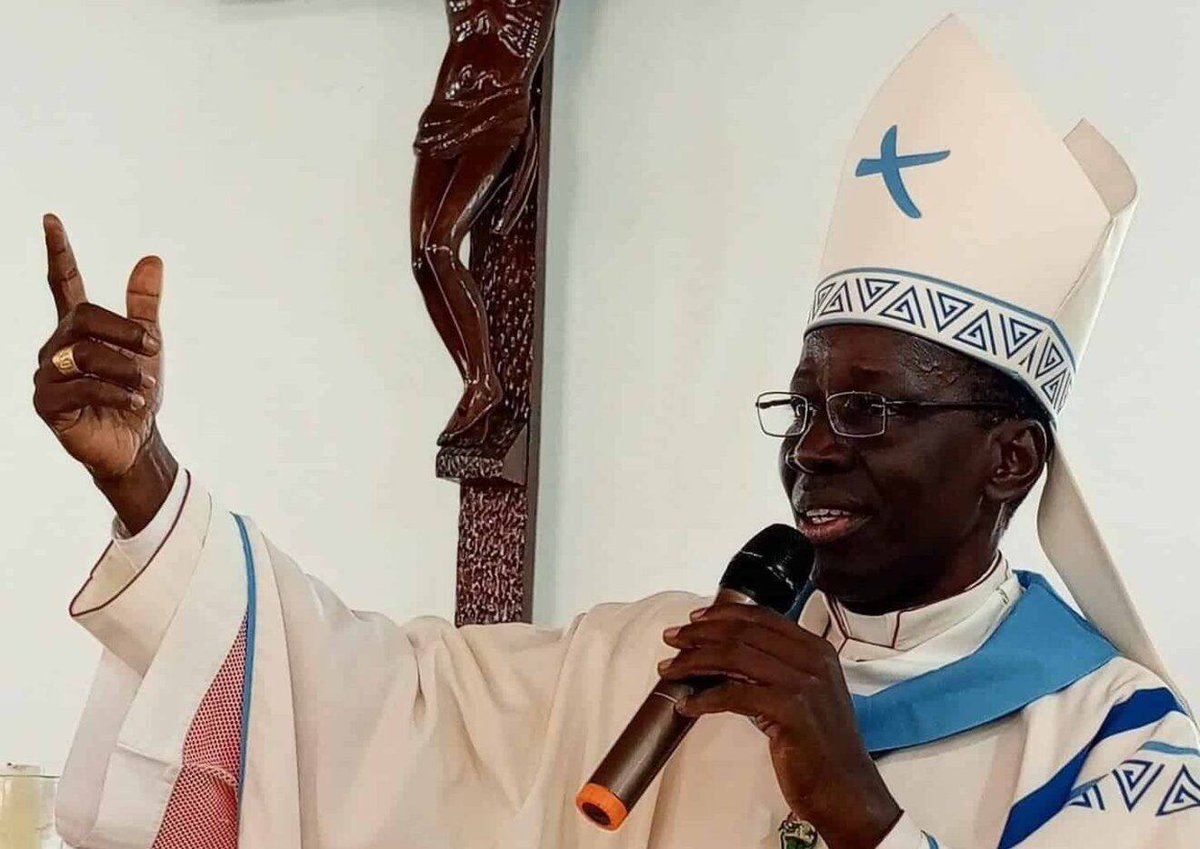 TidjaneThiam225's tweet photo. Mr le Ministre, 
Vous avez jugé bon et utile de"#Recadrer"le Président de la Conférence Episcopale de #CIV225,l'Eminent Monseigneur Marcellin YAO,évêque de Daloa,dans1️⃣Homelie Historique,a fait1️⃣état des lieux de la Vie Publique de la Nation,avec son regard avisé d'Homme de Dieu. https://t.co/5XFB95yr33