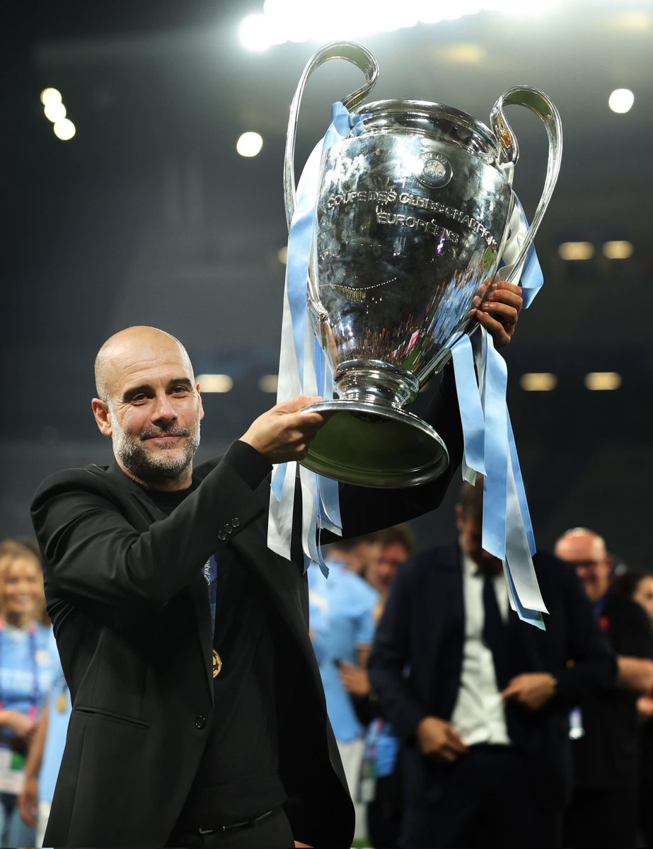 a_lzhr's tweet photo. Dreams come true 💙🏆 https://t.co/su0FvoO201