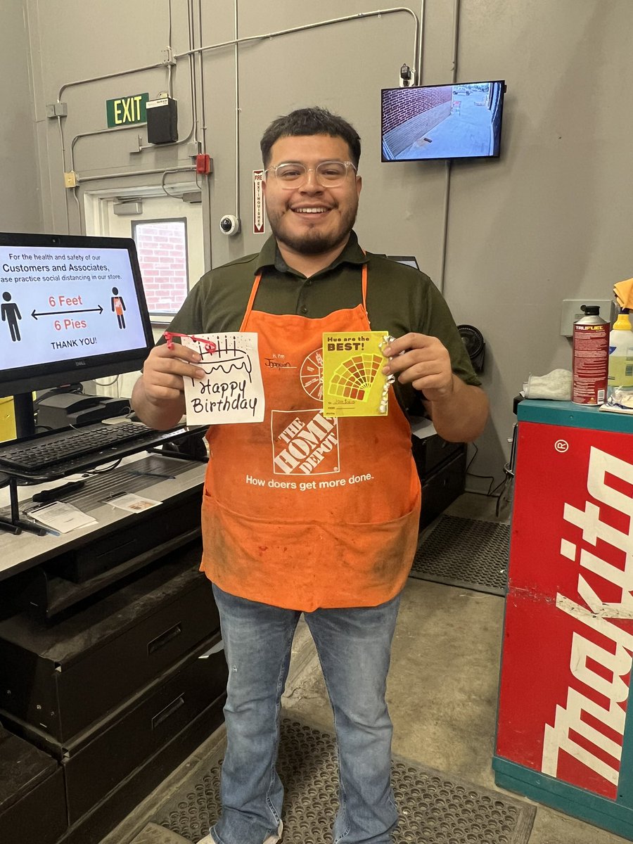 Celebrating our June babies ❤️🥺 Happy birth day to these Geminis and the best associates #springvalleyHd <a href="/ChinyereThd/">ChinyereTHD</a> <a href="/loisl97/">tonya h</a> <a href="/CornishaJeffery/">Cornisha Jeffery</a>