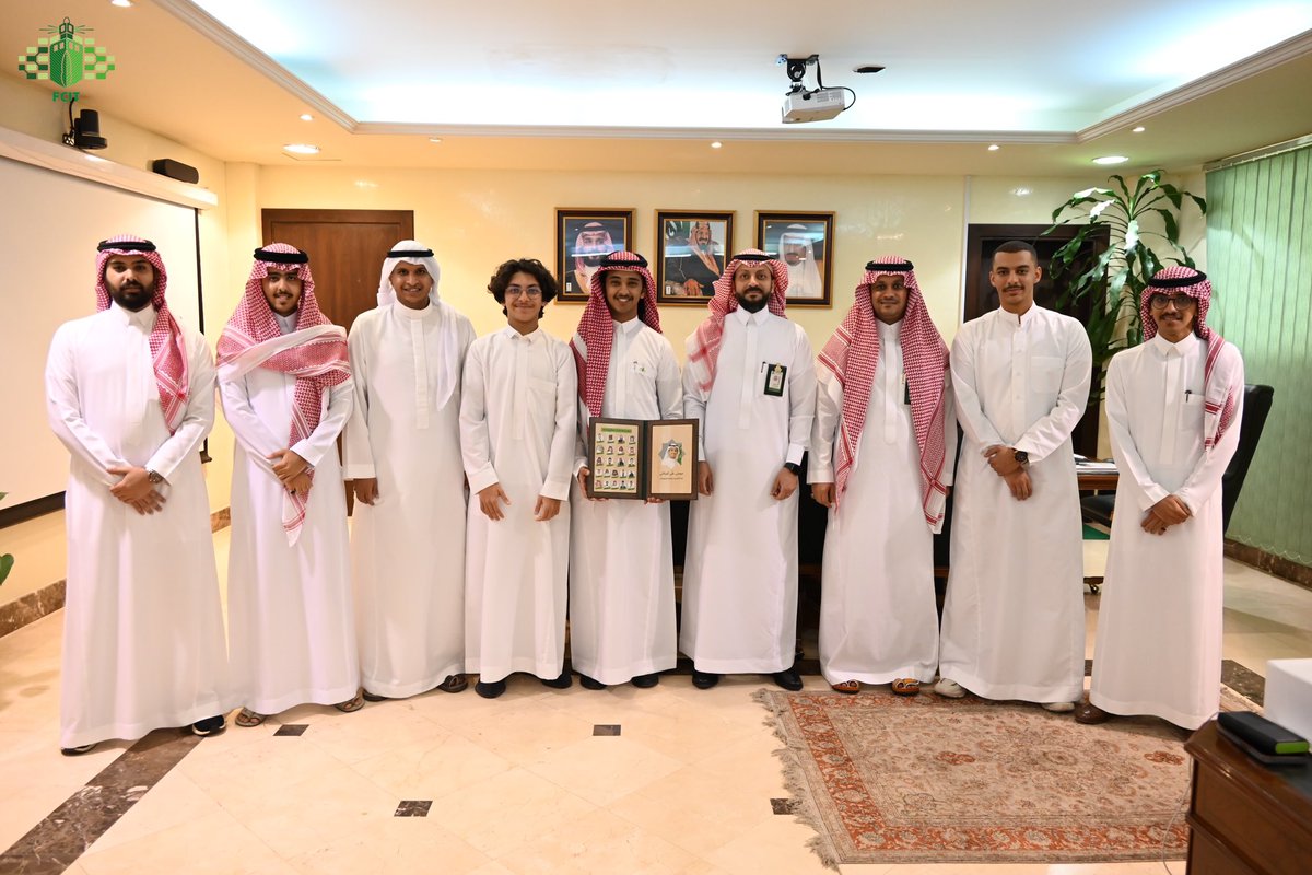 نجم سطع بين النجُوم العاليات
متميّز بإشعاع ضوّه بكل مكان

رحلة مسطرة بانجازات من عطاء 
بدعم من اصدقاء الحياة ، "وسيلة وليست غاية" في كل لقاء ، الكل توقع أن تتحقق الآمال ، وبحمد الله انطلاقنا في كوكب عيش العطاء 🤍

شكرا لكل أصحاب الفضل اهل العطاء 🕊

#العطاء_حياة