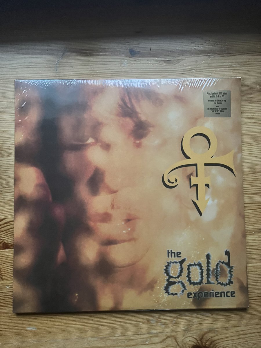 My “gold experience” collection. One of my fave prince album covers ngl #Prince #paisleyPark #Princeday #TGE #Goldexperience #TheGoldExperience #Princeday #Princealbum #Vinyl #vinylcollection #vinylcollector #CD #CDcollection