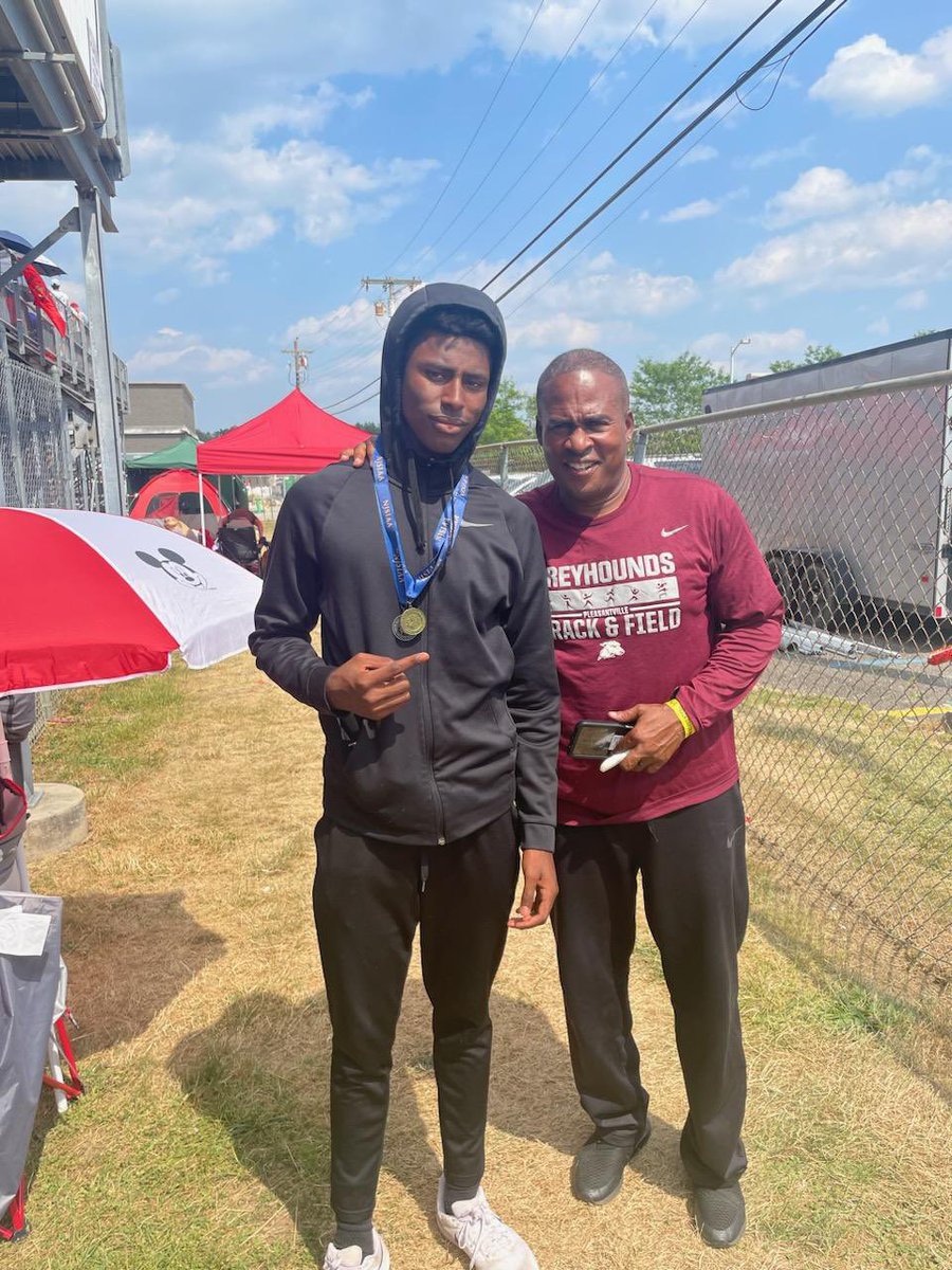 TheVille_Track's tweet photo. Pics from the NJSIAA group 2 State meet yesterday! @theville_track placed 3rd overall!!! https://t.co/NadjmQ8AOs