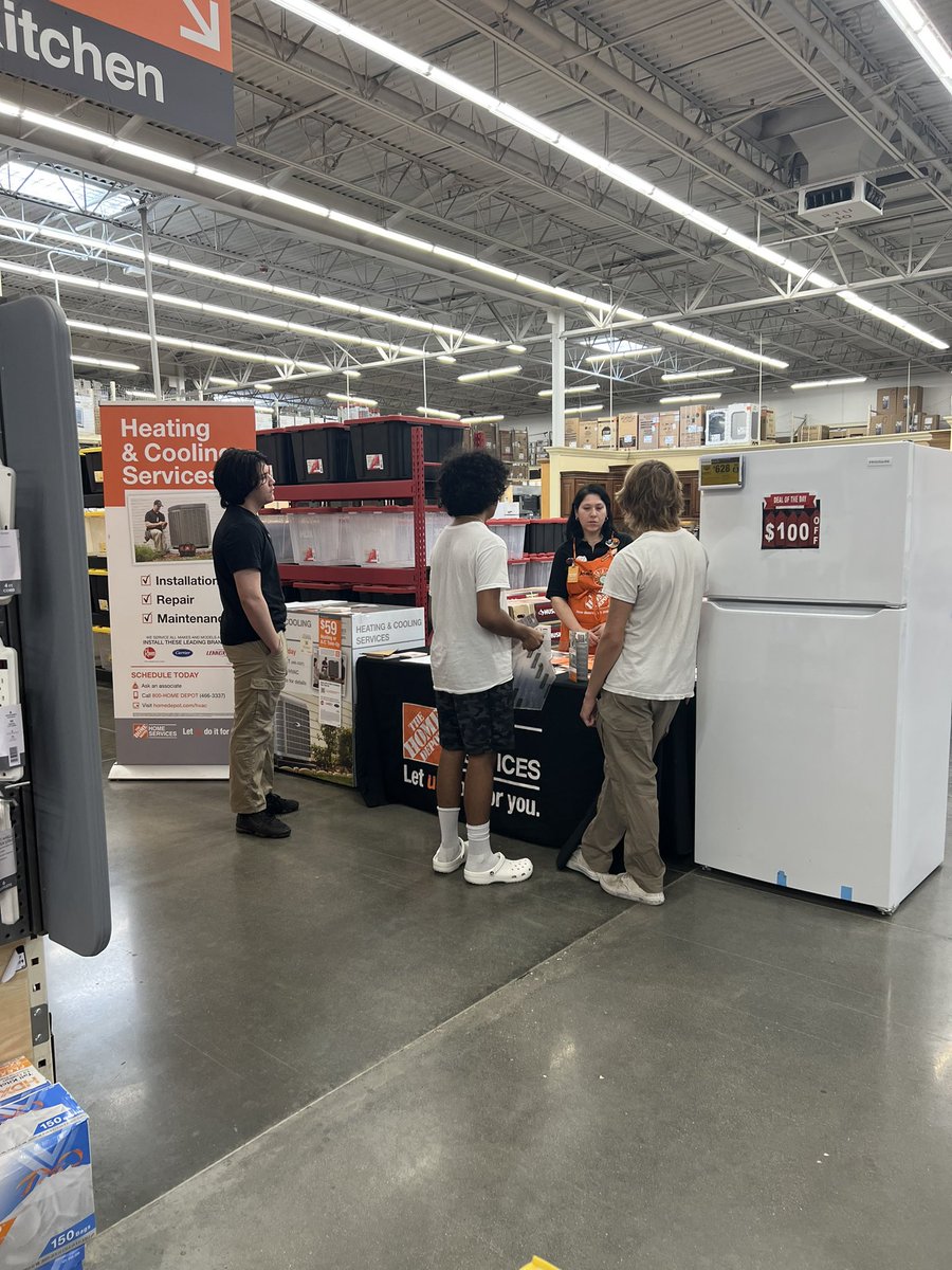 Improving and getting stronger let’s go specialty at Spring Valley <a href="/ChinyereThd/">ChinyereTHD</a> <a href="/CornishaJeffery/">Cornisha Jeffery</a> <a href="/loisl97/">tonya h</a> Teaching and making processes better 🙏🏼