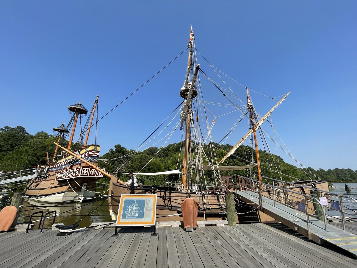 We spent The weekend where it all began 🇺🇸. I loved Williamsburg and Jamestown. I don’t love the compounding flight delays and wondering if I’ll make it home tonight, but it’s still better than sharing the second deck of ship with 54 other people for 4 months! Thanks settlers.