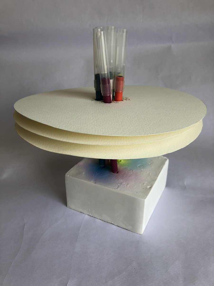 SueBlog1's tweet image. Drawn in I: 2023, 20.5x20.5x20.5cm. Plaster, paper, felt pens. #ContemporaryArt #ContemporarySculpture
#AbstractSculpture