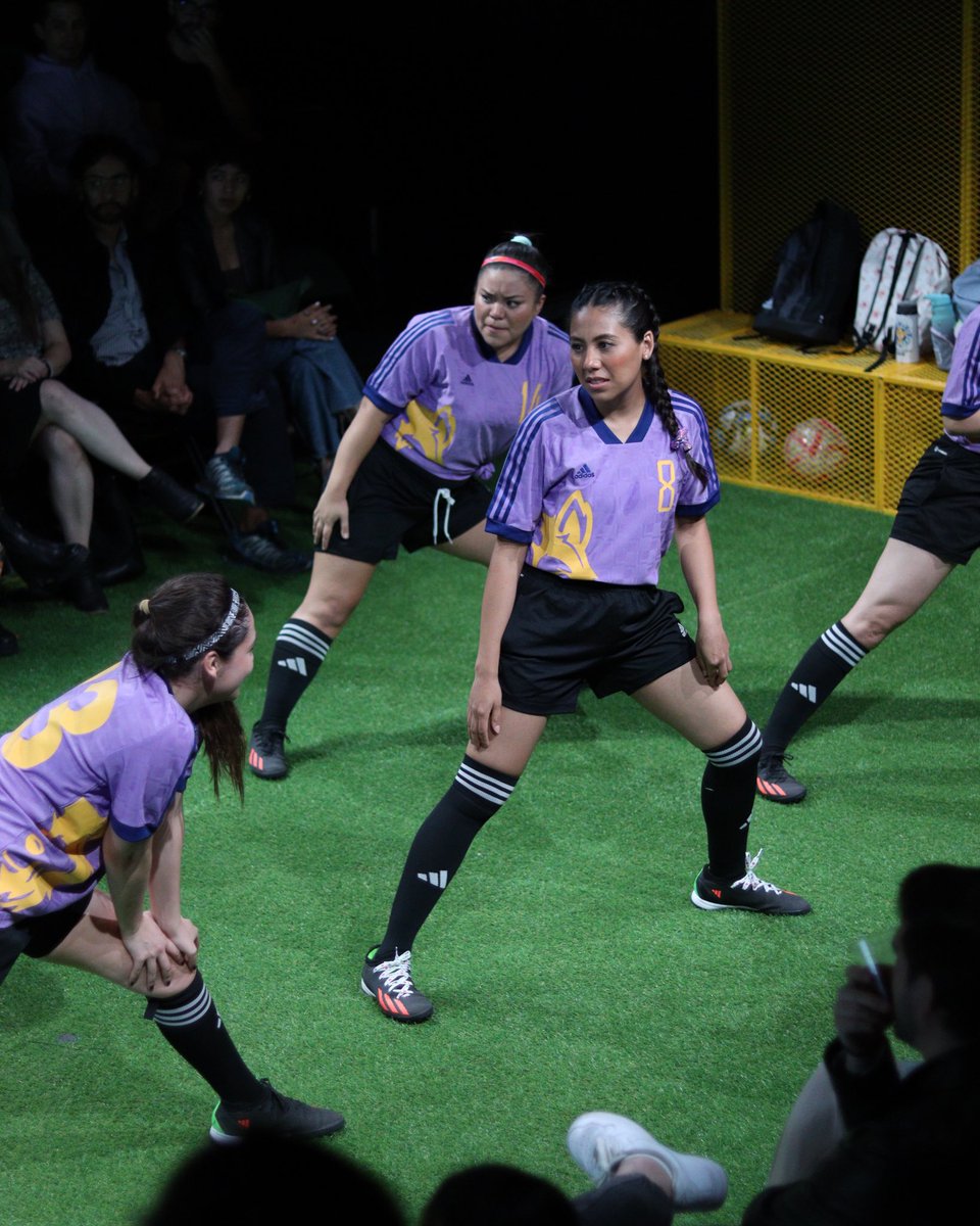 ¡Venga #LOBAS! A calentar para el partido de hoy 🐺⚽️💥

Comenta si hoy te vemos en la tribuna apoyando a las más veloces, adolescentes y auténticas 💜

🐺 HOY en el <a href="/ForoLucerna/">Foro Lucerna</a> a las 18:00 h y 20:30 h  | Boletos en taquilla y <a href="/Ticketmaster_Me/">Ticketmaster México</a> 

🎟️ bit.ly/3C81CQZ

🧵