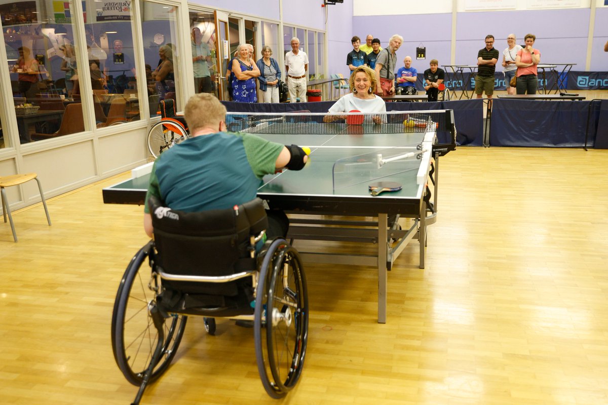 Vandaag was de kick off voor het Para-tafeltennis bij TTV Hilversum. Voor mensen met een fysieke en/of verstandelijke beperking. Spelen op alle niveaus. Prachtig initiatief om sporten voor iedereen mogelijk te maken en zoveel mogelijk mensen in beweging te krijgen: Samen in actie