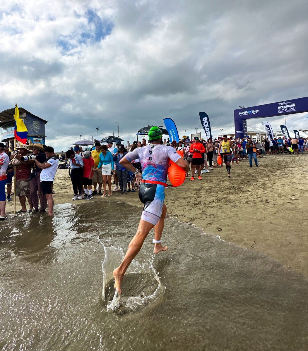 JuanJose_J4's tweet image. Esta mañana disfrutando de mi primer OCEANMAN Ecuador… acá en Manta, como siempre pegado al deporte y a las cosas sanas.
Seguimos entrenando para el Ironman 70.3 Manta, #SomosPython ! Vamos por más!!!