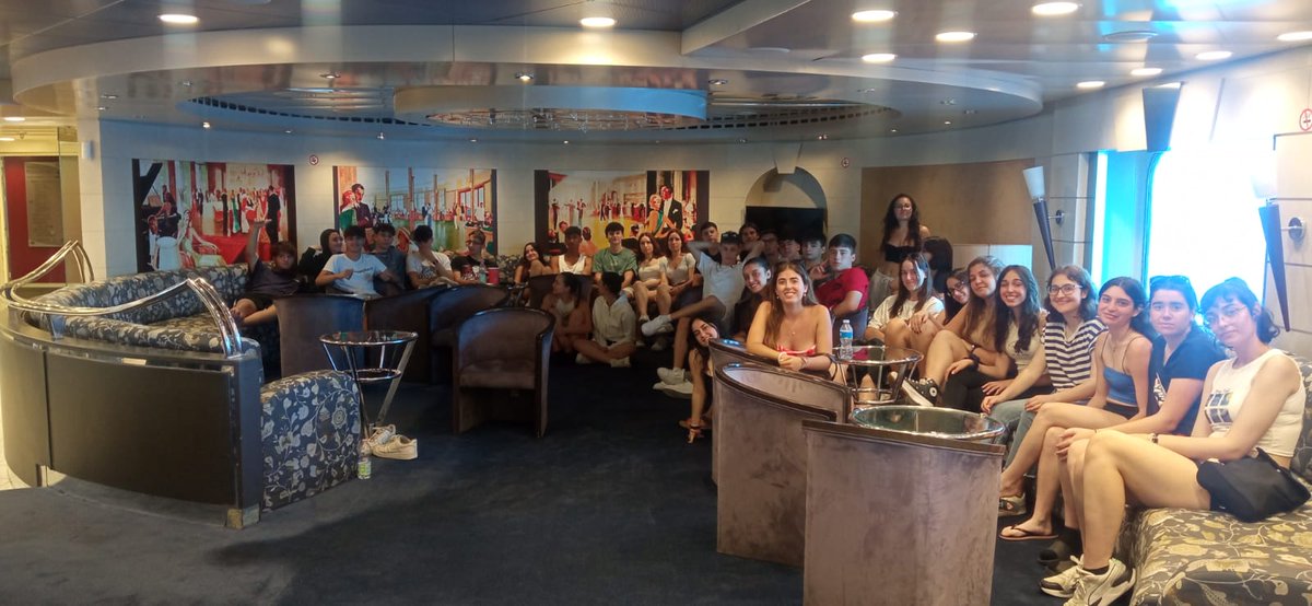 INS MariadeBell-lloc tweet media