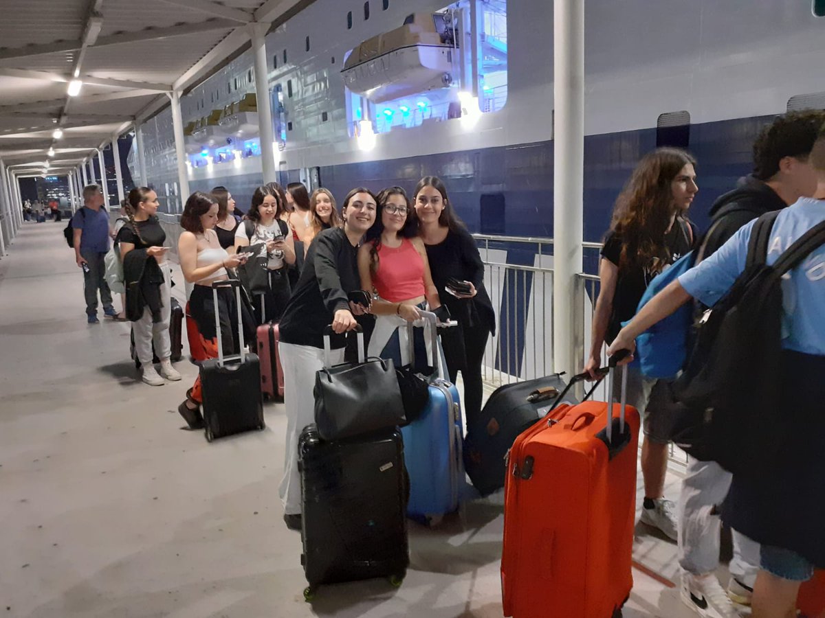 INS MariadeBell-lloc tweet media