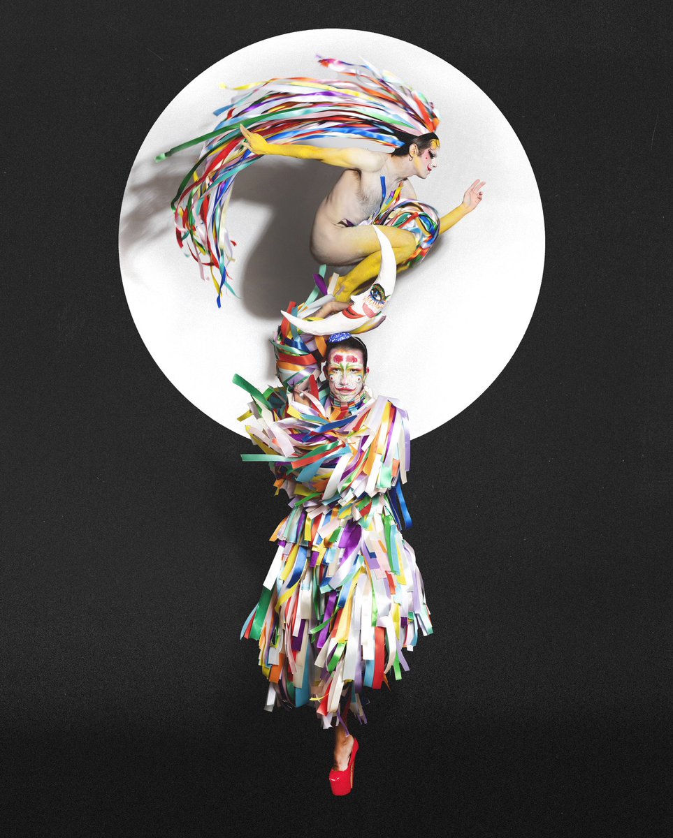 Hoy y no antes es el día para compartir esta foto, con mi hermana y cómplice en vuelo <a href="/elandorphium/">Elan d'Orphium</a> cuyo arte y aura me inspira en todos los aspectos de la vida. 
Dirección artística, maquillaje y traje de inspiración ocañí por <a href="/elandorphium/">Elan d'Orphium</a>
Fotografía por @Gonzagallego