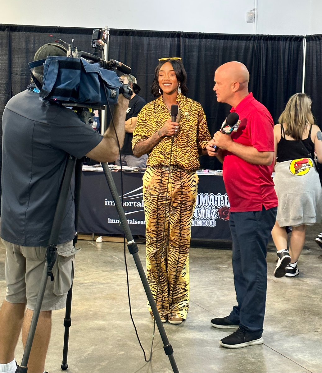 CEO of good taste on Twitter "RT ringthebelleds Vix getting