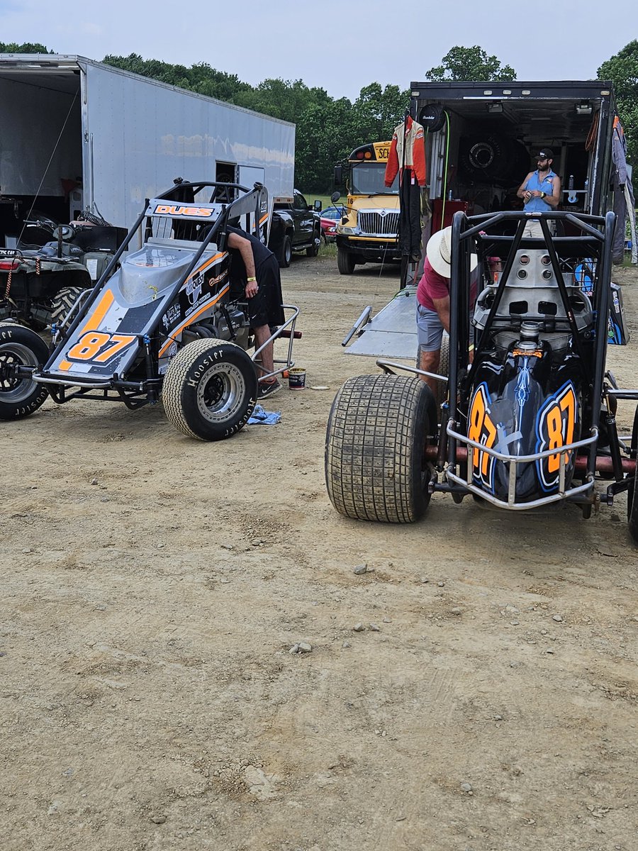 DuesRacing's tweet photo. It's race day!  Maintenance is underway for night number 2 of our Pennsylvania swing here at Knox Raceway with @BOSSsprints.  Jim is back in the saddle for the first time in years, taking the reins of the 87x!  You can catch all of the action on @WatchTheCushion https://t.co/Y7uMs6QeDE
