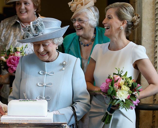 Queen Elizabeth II with  Sophie 🤍
#DailySophie #Royals