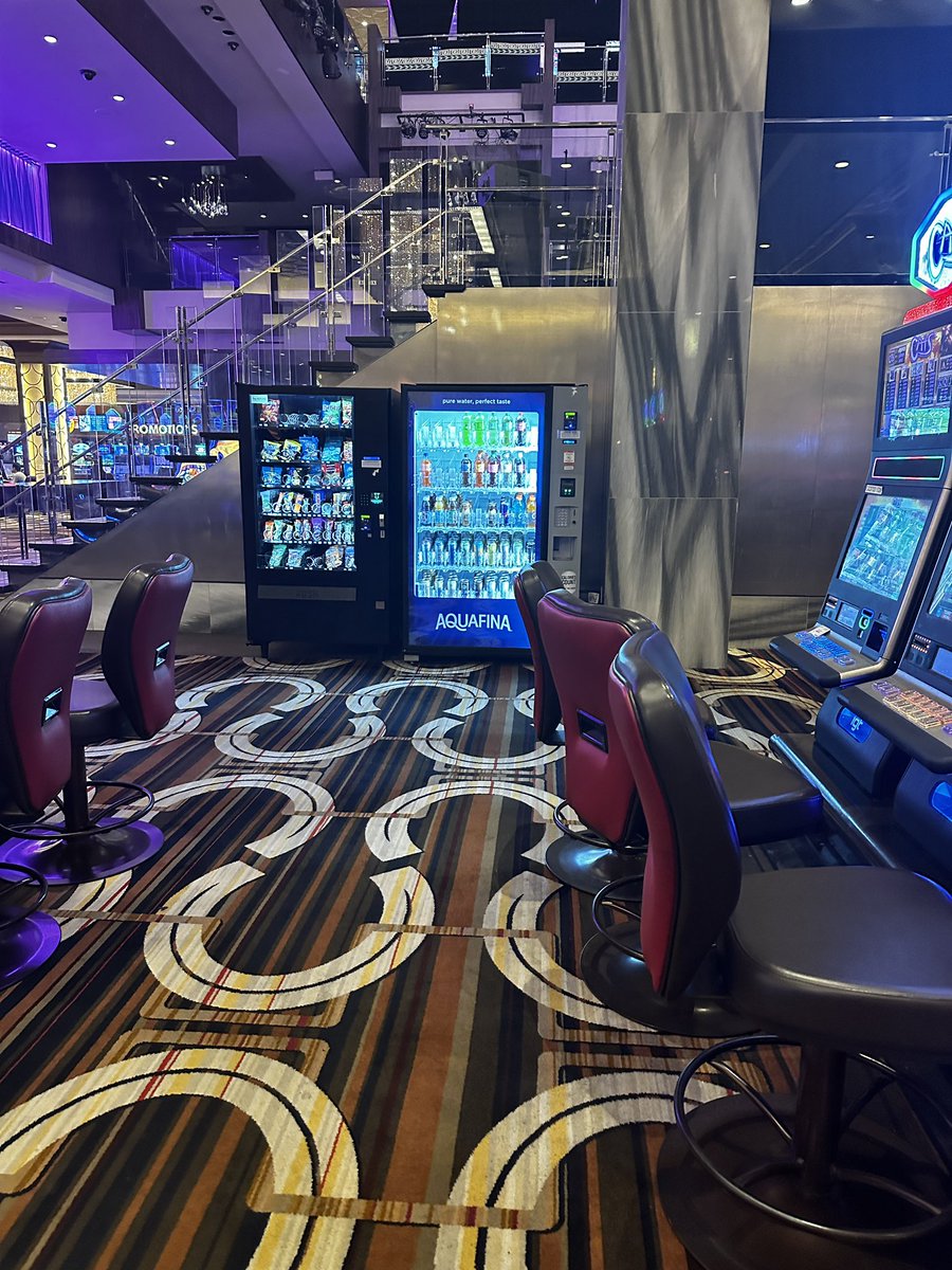 WutItIs101 on Twitter "Stopped by Horseshoe Baltimore. Only one bar