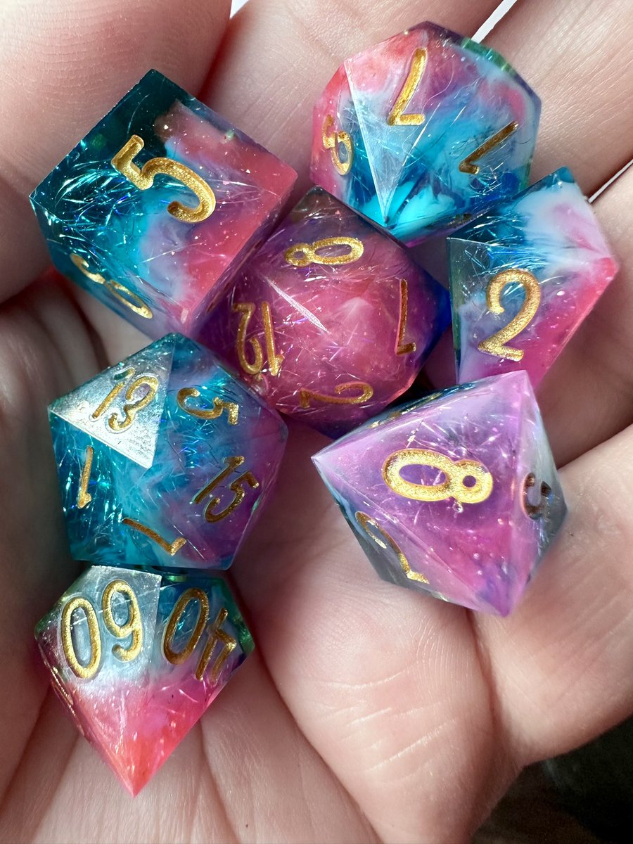 StardustShop_'s tweet photo. $60 comms still open 
Trying to just scrape bills for the month 🥲

Link below ⬇️⬇️ https://t.co/3pw3VNxgu3