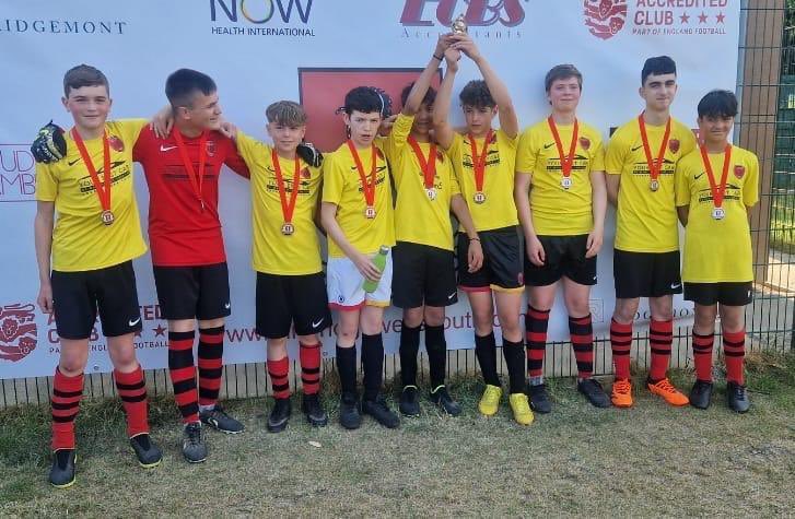 Super afternoon for our #U14 with the clubs tenth tournament success this summer picking up silverware at the very hot <a href="/TWYFC_Official/">Tunbridge Wells Youth FC</a> #tournament 
Well done lads 
#goforesters 🟥⬛️