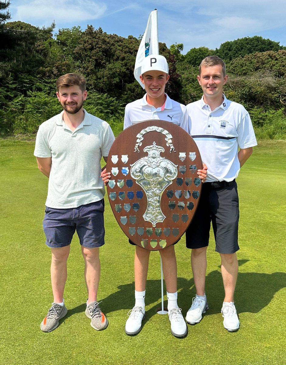 Norfolk Amateur 

Champion - Ed Featherstone 
@sheringhamgolf 

A superb display of golf saw Ed Featherstone clinch his first Norfolk Amateur title. 

@eatongolf took the team shield 
@harrywthomas_ Tom Clements and George Morris