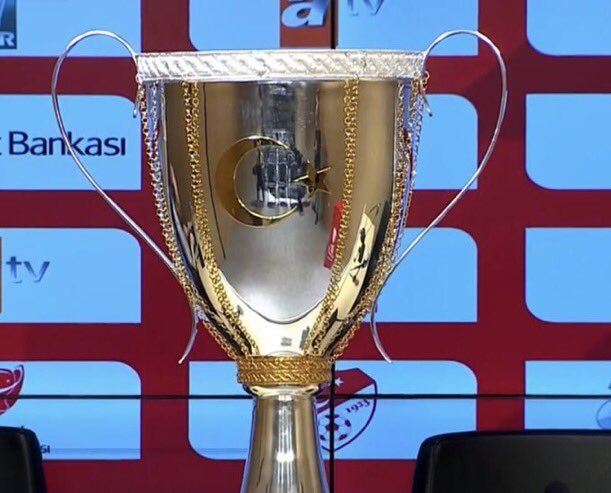 Türkiye kupası kazanmanın şerefine bu twiti rt edip beğenen ve takip eden 3 kardeşime 2023-2024 yeni sezon forması hediye edeceğim.

Hepinize bol şans.
#ZiraatTürkiyeKupası #FBvİBFK

26 Haziran pazartesi kazanan kardeşlerimi açıklayacağım👏🏻