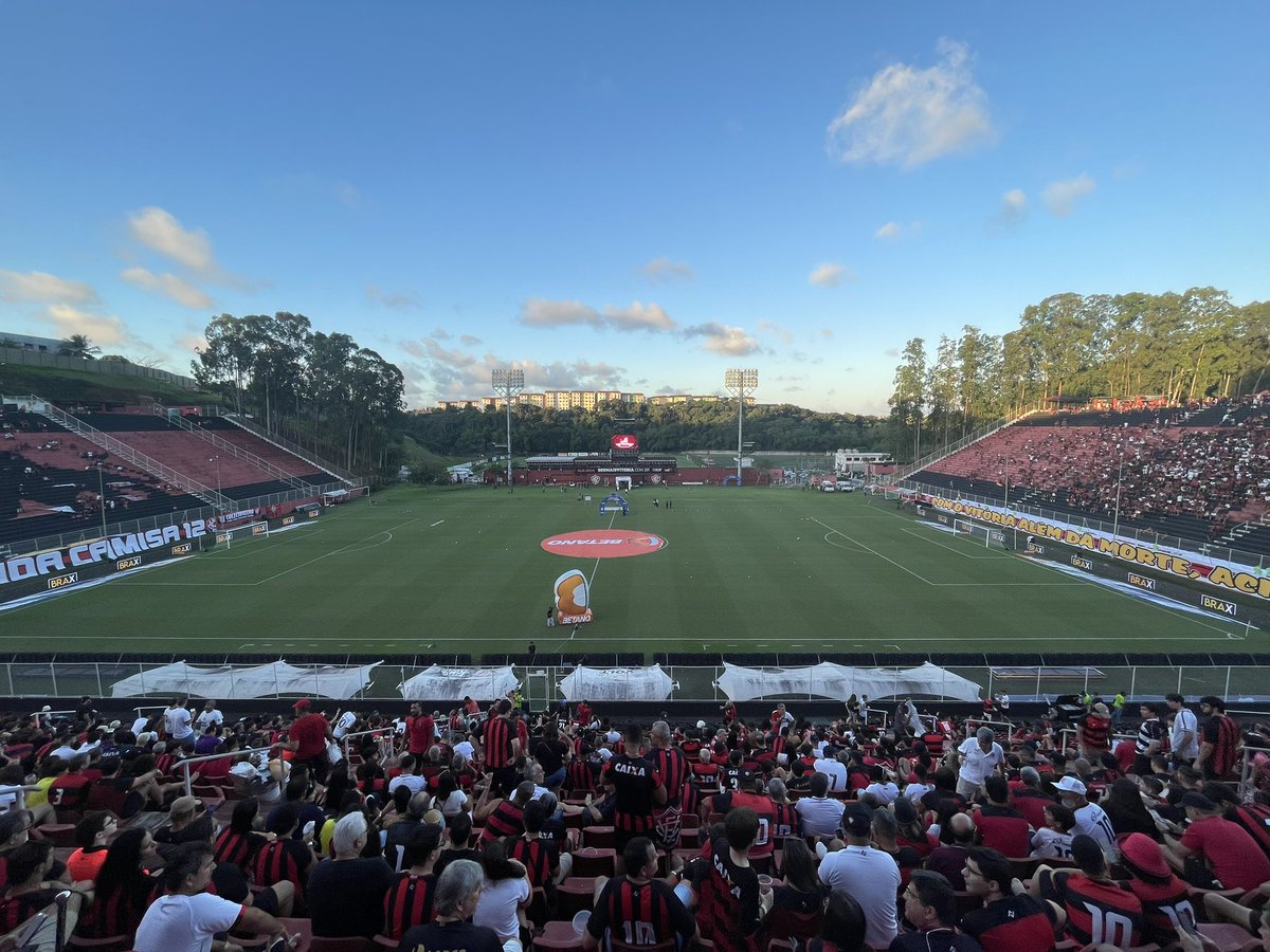 Estamos no ar para Vitória e Criciúma pela Série B do Brasileiro pela <a href="/radioeldorado/">Rádio Eldorado Criciúma 98.5 FM</a>. youtube.com/live/Bj35wyUhb…