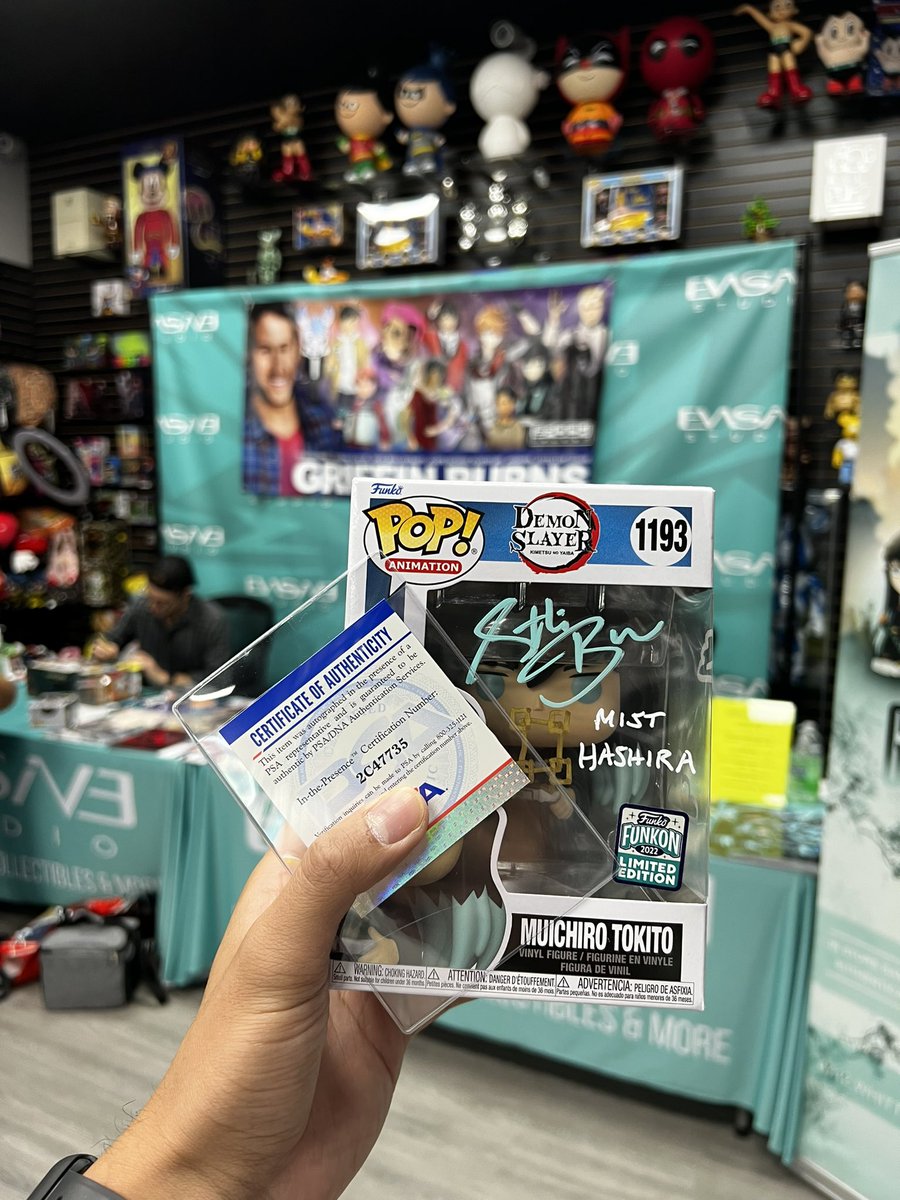 0Modus0's tweet photo. @DisTrackers Got this signed 20 min ago.
My first autograph of anything lol
#SharingSunday #FunkoPop #DemonSlayer #Muichiro #Hashira #SignedPop https://t.co/6S4X7gVQc2
