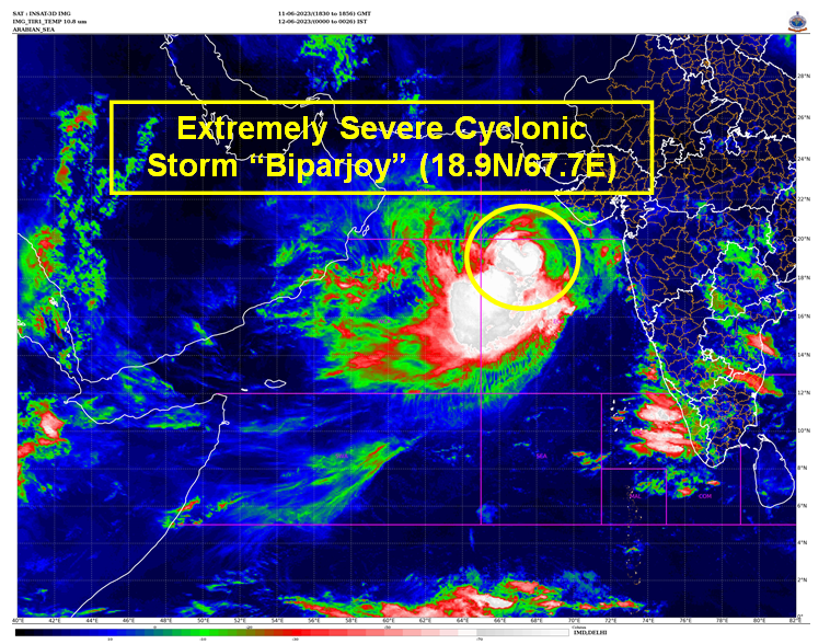 Indiametdept's tweet image. Cyclone Alert for Saurashtra & Kutch Coast: Yellow Message. ESCS BIPARJOY over eastcentral Arabian Sea, at 2330 IST of 11th Jun near lat 18.9N & long 67.7E, Likely to cross between Mandvi (Gujarat) and Karachi (Pakistan) by noon of 15thJune. More details: rsmcnewdelhi.imd.gov.in