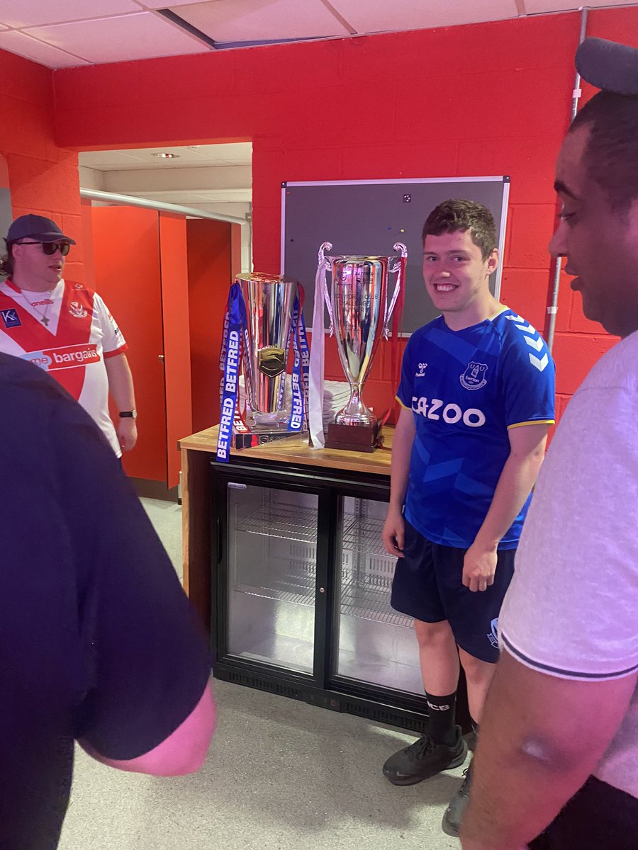 Nick Robinson tweet media