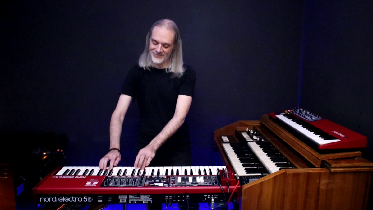 GeorgeBarabas's tweet photo. 📽️🎶🎹#keyboardist #keyboardplayer #nordkeyboards #hammondorgan #lesliespeaker #iseenord #weekendrocks https://t.co/OjkdV03YBH
