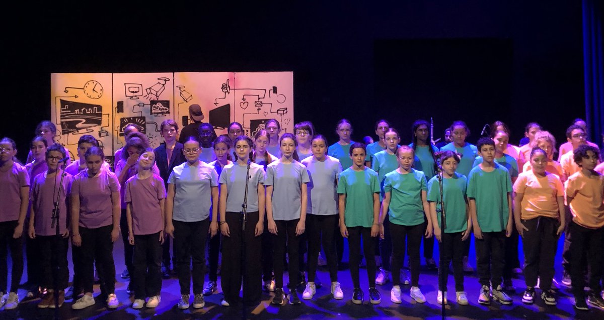 Collège Vauquelin (@colgvauquelin) on Twitter photo 👏aux élèves de la chorale avec légèreté, gravité, talent,humour et poésie sur la société à venir,Rencontre musique, chants, théâtre et arts graphiques pour une pause et un spectacle magiques dans un monde ultra connecté. Merci J Pastel et Y Gilbert <a href="/DAACToulouse/">DAAC Toulouse</a> <a href="/leclercarno/">Arnaud Leclerc</a> 👏aux élèves de la chorale avec légèreté, gravité, talent,humour et poésie sur la société à venir,Rencontre musique, chants, théâtre et arts graphiques pour une pause et un spectacle magiques dans un monde ultra connecté. Merci J Pastel et Y Gilbert <a href="/DAACToulouse/">DAAC Toulouse</a> <a href="/leclercarno/">Arnaud Leclerc</a>