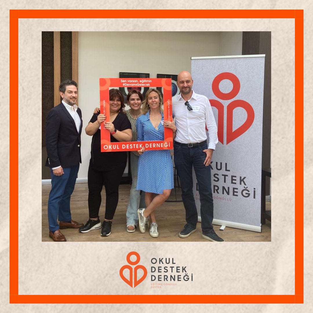 OkulDestek's tweet photo. Bugün Okul Destek Derneği olarak gönüllülerimizle muhteşem bir kahvaltı etkinliği düzenledik! 🌞

Birlikte daha fazla çocuğun eğitimine katkı sağlamaya devam edeceğiz. 💪🧡

Sen varsan eğitimin #DevamıGelecek

#okuldestekderneği https://t.co/B3jizqalof