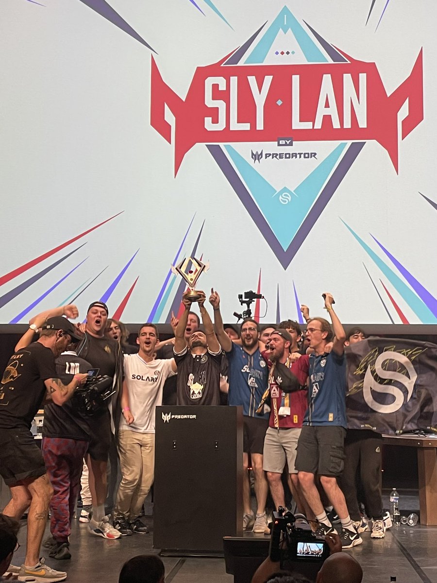 tomipal_'s tweet photo. La #SolaryLAN était un gros banger, vive smash bros et toutes les personnes qui contribuent au développement de la scène, tous les sets du top 8 étaient hyper stacks et trop plaisants à voir https://t.co/pTQgxWZGyv