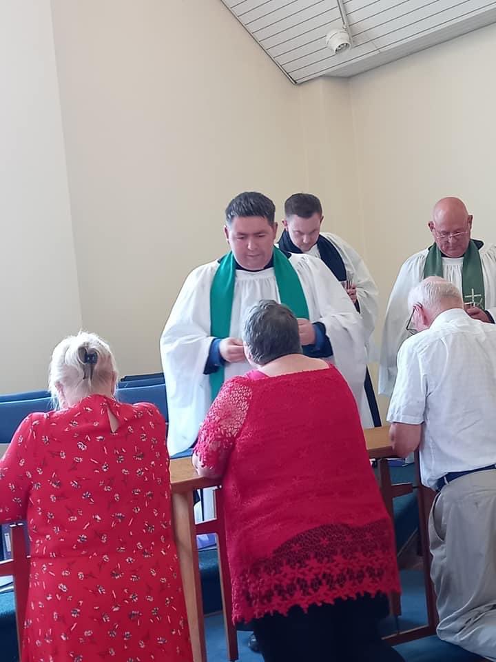 RevMarkOrrell's tweet photo. Photos from me celebrating my #FirstCommunion today. @churchofengland #servanthood https://t.co/ZHzs7m6SVQ
