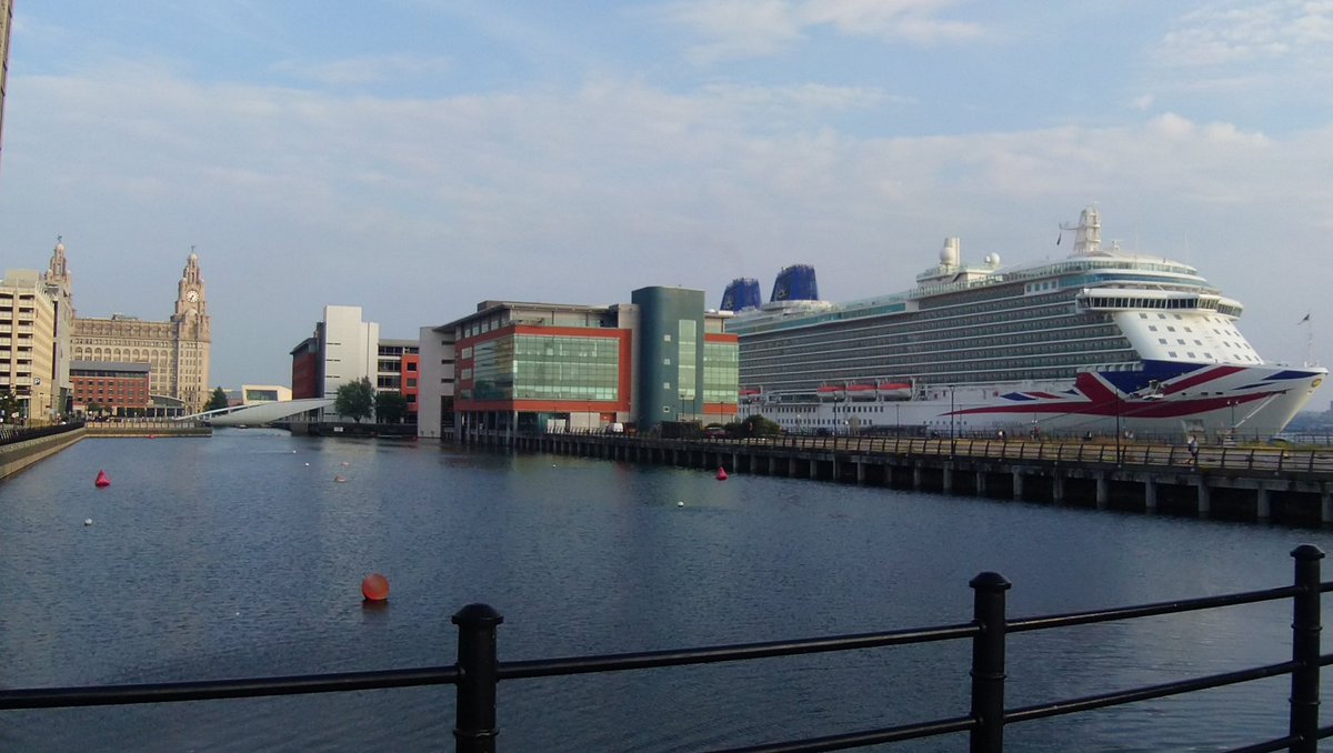 P&O cruise ship Britania, at the cruise terminal liverpool, due to leave tue at  6. 30am  @POCruisesJobs  @POCruises  @pocruise4family  @ExploreLpool  @LiverpoolLiveRD #exploreliverpool  #travelblogger  #cruise  #holliday #britania #Liverpool