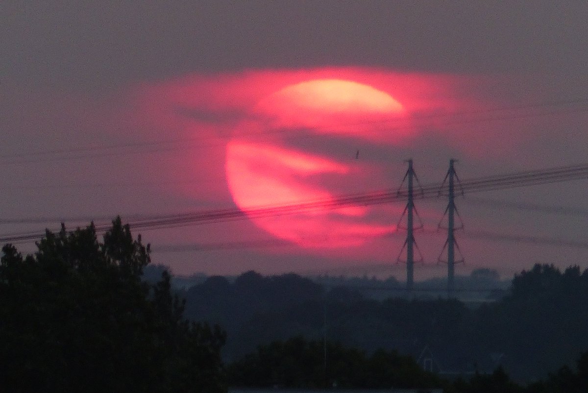 #Zonsondergang #Wauw #Groningen #11Juni2023
@Helgavanleur <a href="/WNLVandaag/">WNL Vandaag</a> <a href="/BuienRadarNL/">Buienradar</a> <a href="/RTLnieuws/">RTL Nieuws</a>  @Rtvnoord