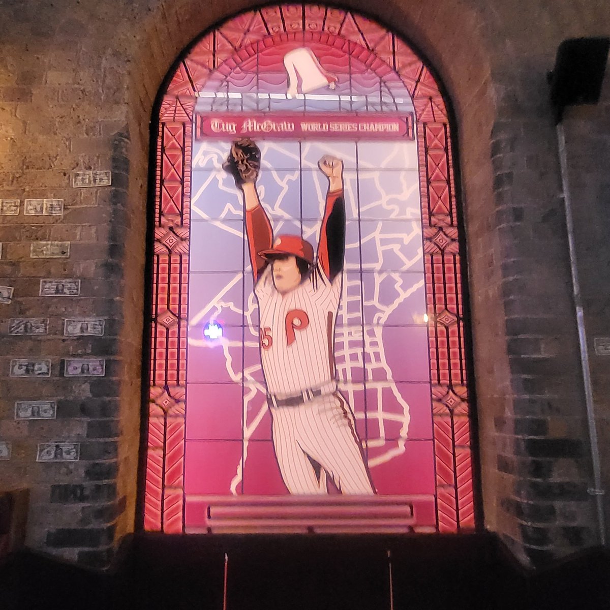 Matthew Lee Rosen on Twitter "I found a Philly bar in underground