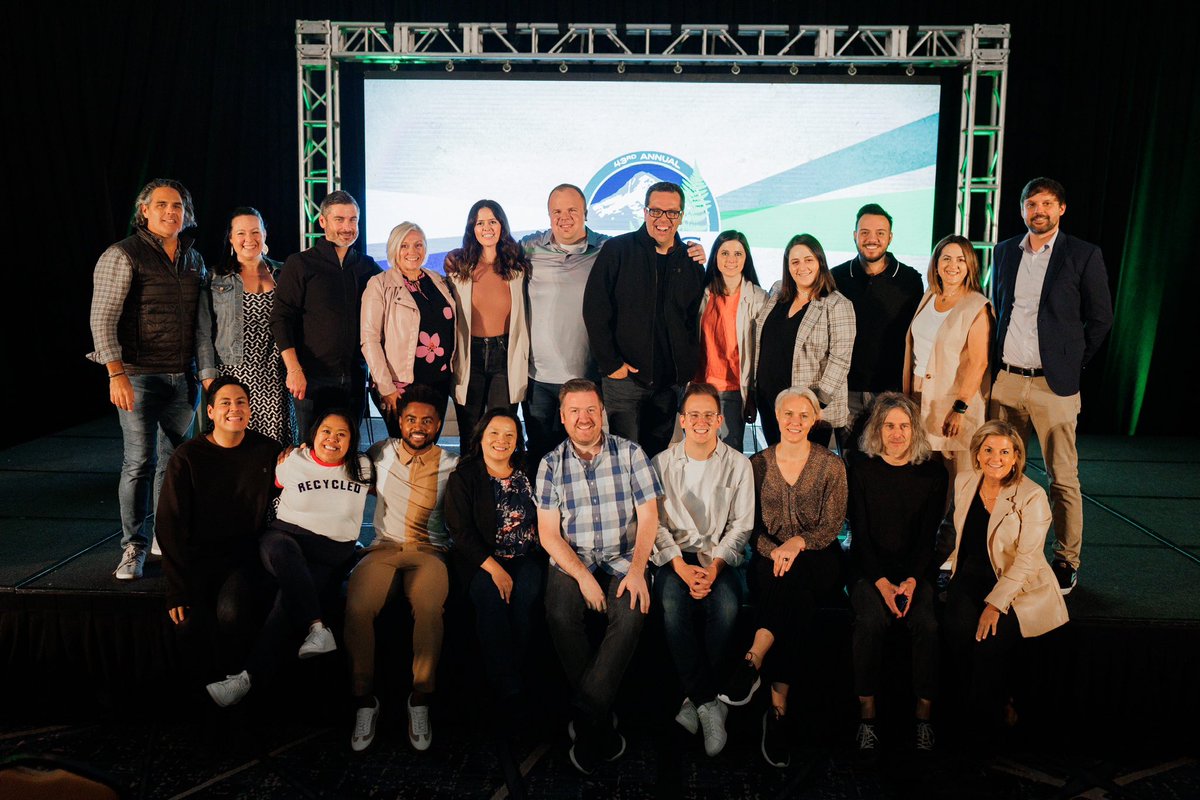 meeegzzz's tweet photo. Had an ABSOLUTE blast spending a week in Seattle w/ incredibly fun & talented human beings.
Beyond proud of all the hard work we put into #EAMC2023 including launching a rebrand to become #EVMC & becoming the next VP of Marketing & Comms. ๐ณ See yโall in Denver in 2024! https://t.co/w3b0nyt7cp