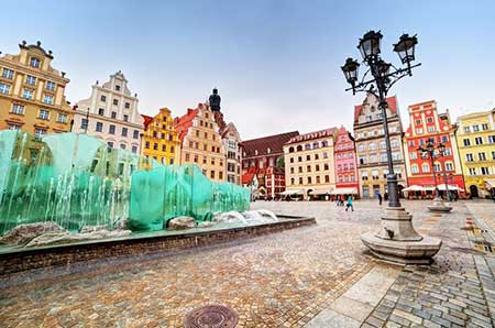 memarchodeviaje's tweet photo. Descubre cuáles son las mejores zonas donde alojarte en Polonia (Cracovia, Varsovia, Breslavia...), te mostramos los mejores hoteles y alojamientos donde hospedarte. https://t.co/76MizCQdRC https://t.co/bQDWEAClyH