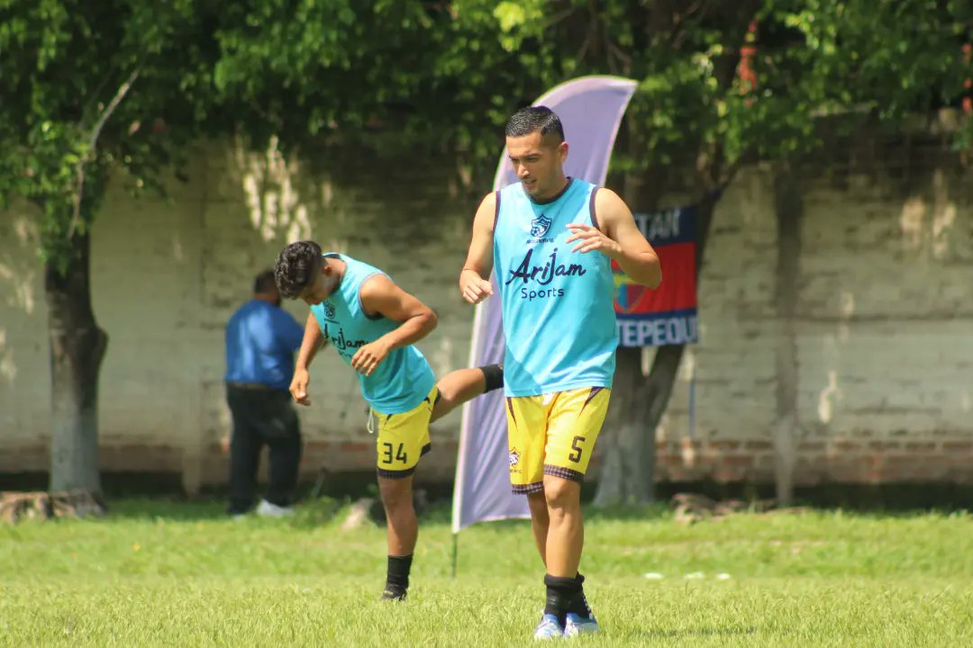 ¡𝗘𝗡𝗧𝗥𝗔𝗗𝗔 𝗘𝗡 𝗖𝗔𝗟𝗢𝗥! 🔥

#JugamosJuntos💛🖤#SoyTiburón