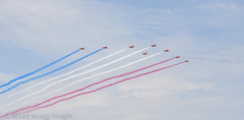 A taste of the Red Arrows today at Cosford, how good they were. More to come.